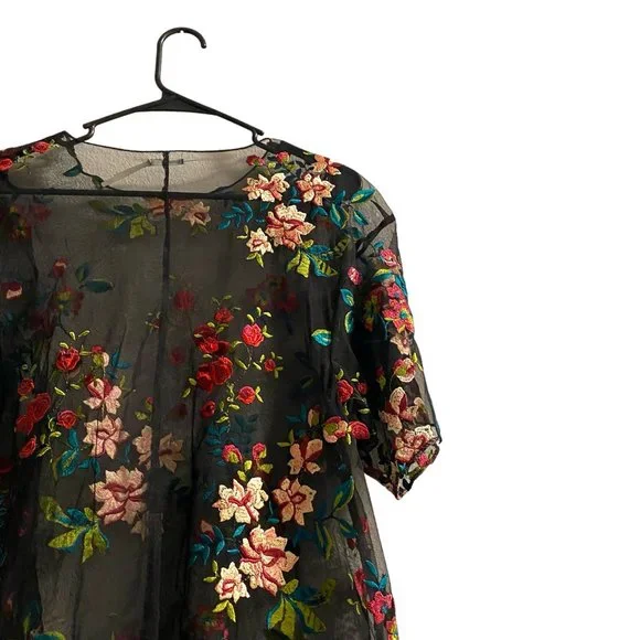 Kimchi Blue Urban Outfitters Alana Floral Embroidered Sheer Top Shirt Black XS - Picture 2 of 5